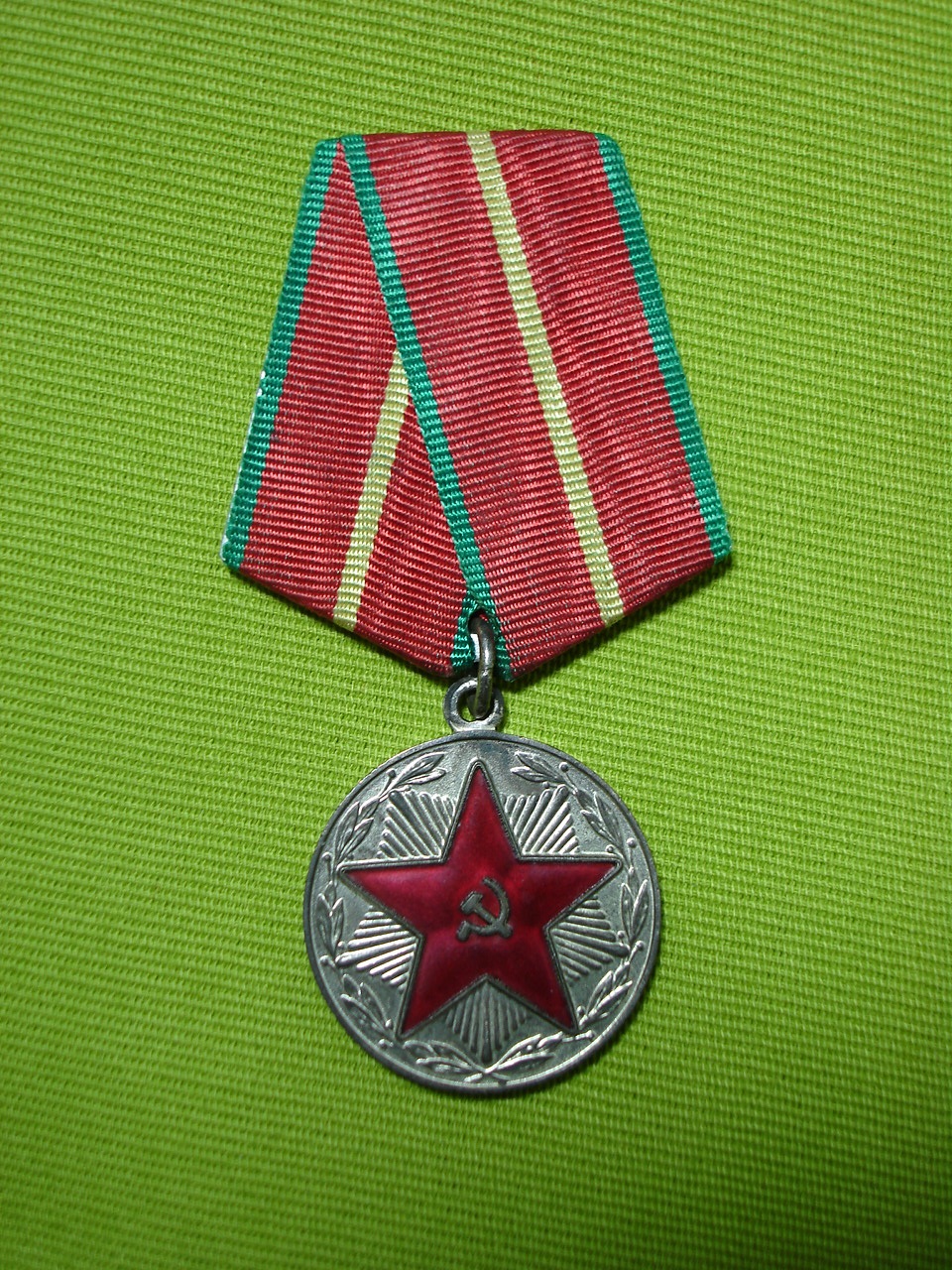 Медаль "За 20 лет безупречной службы" в Вооруженных силах СССР.