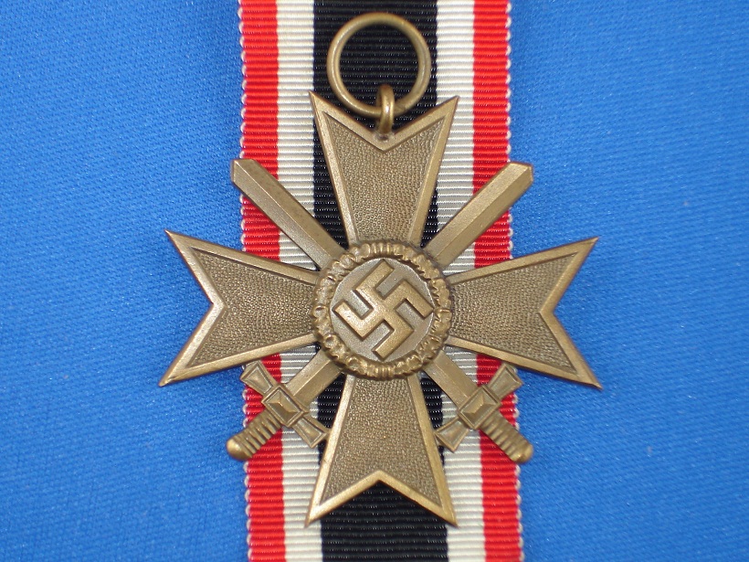ПРОДАН - Крест военных заслуг 2 класса с мечами.